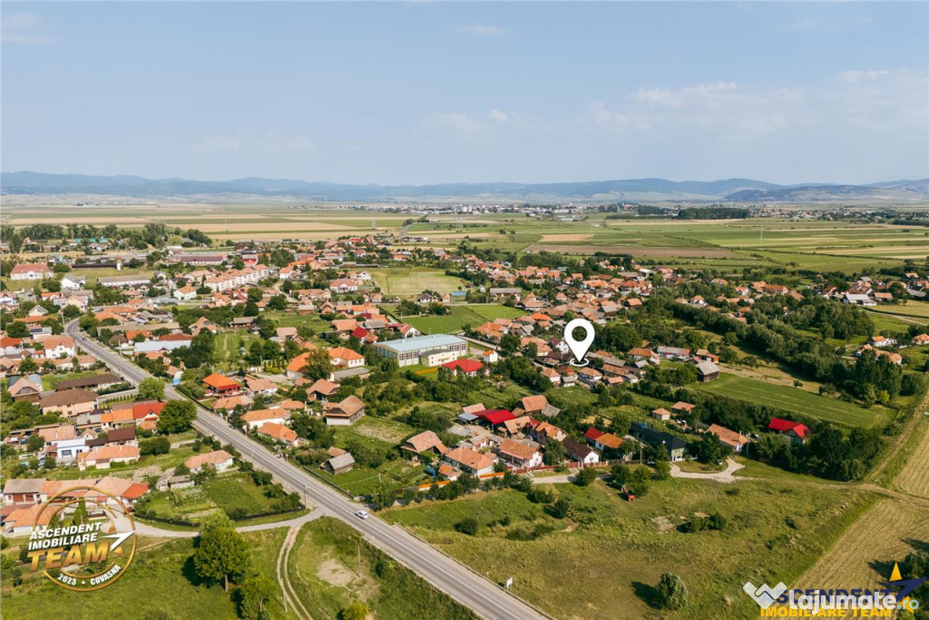FILM! 2.000 mp teren intravilan, cu utilitati, apreciabil a