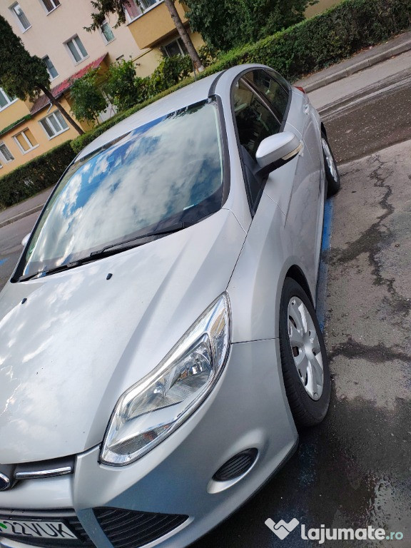 Ford focus 2012 benzina