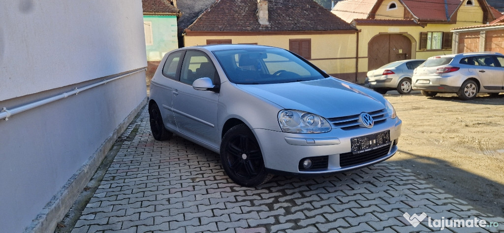 Volkswagen Golf 5 1.4 MPI