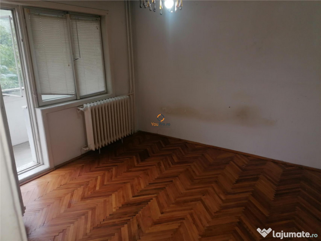 Decomandat Etaj 1 cu 2 Balcoane zona Soarelui