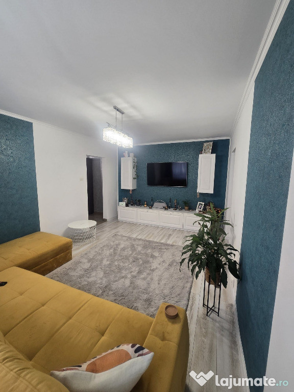 Apartament 3 camere 1 Decembrie 1918-metrou (3 minute)