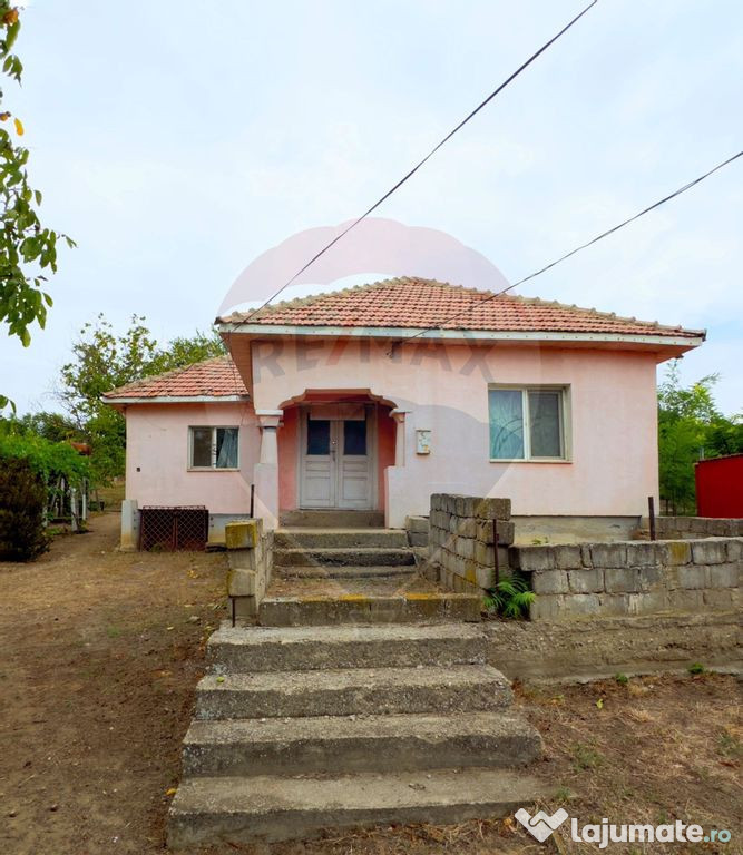 Casă / Vilă cu 3 camere de vânzare