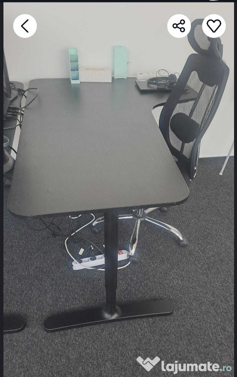 Birou Ikea de colt si scaunele de birou