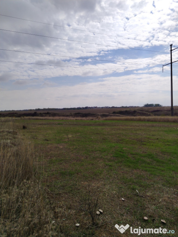 Teren intravilan zona Damila, 800 mp cu deschidere de 40m