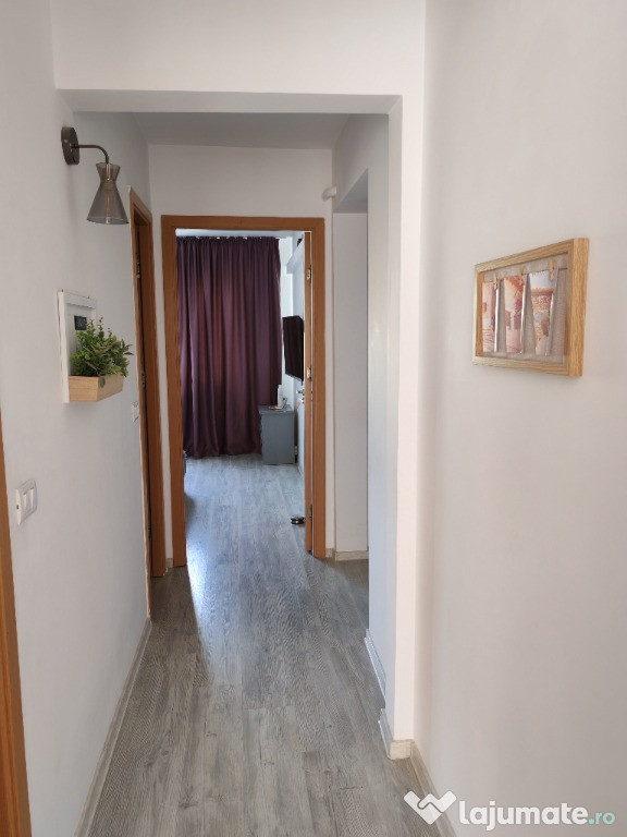 Apartament renovat 4 camere Micro 16