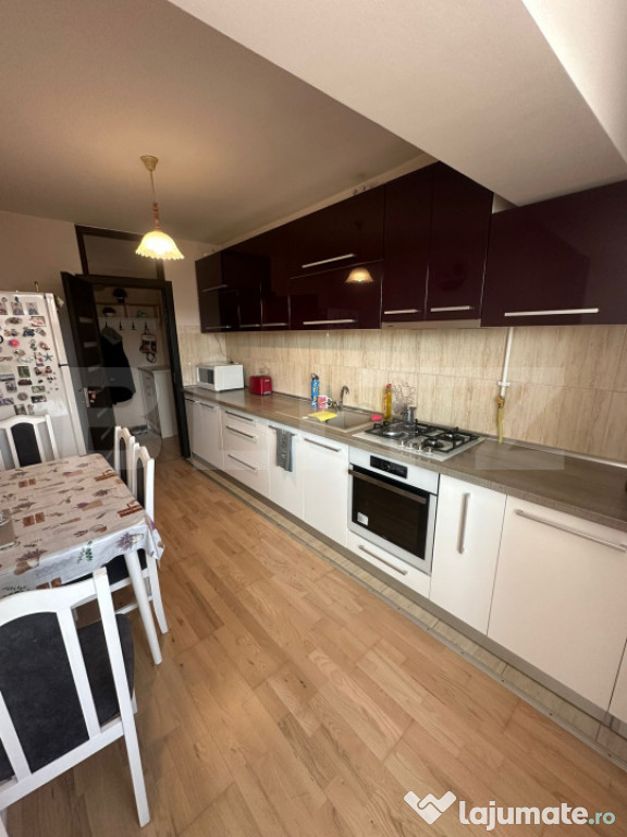 Apartament 3 camere, 64 mp, boxă, Calea Mănăștur