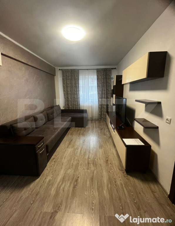 Apartament de 2 camere, decomandat, 42 mp, zona platoul Gala
