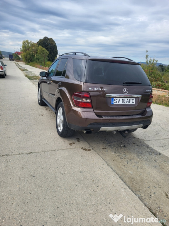 Vând Mercedes ML 320 2008 224 cp