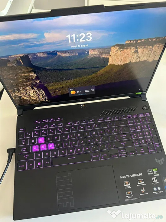 Laptop Asus TUF gaming F16 un an de folosință