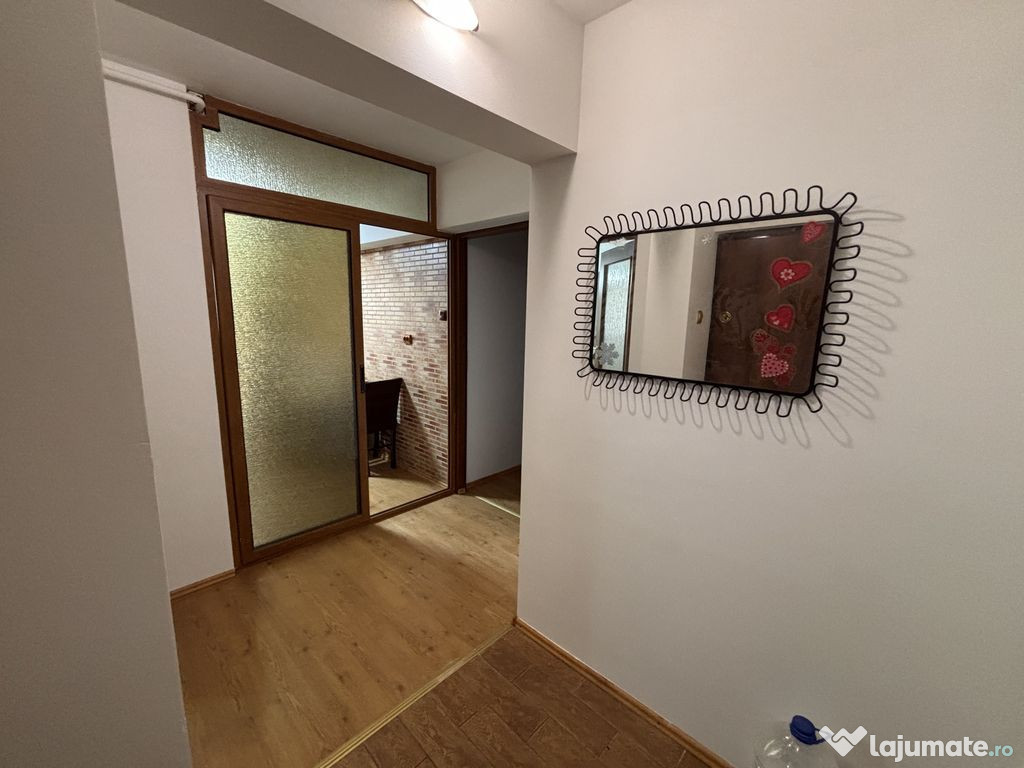 Apartament 3 camere – Bulevardul Dunarea, stradal, etaj...