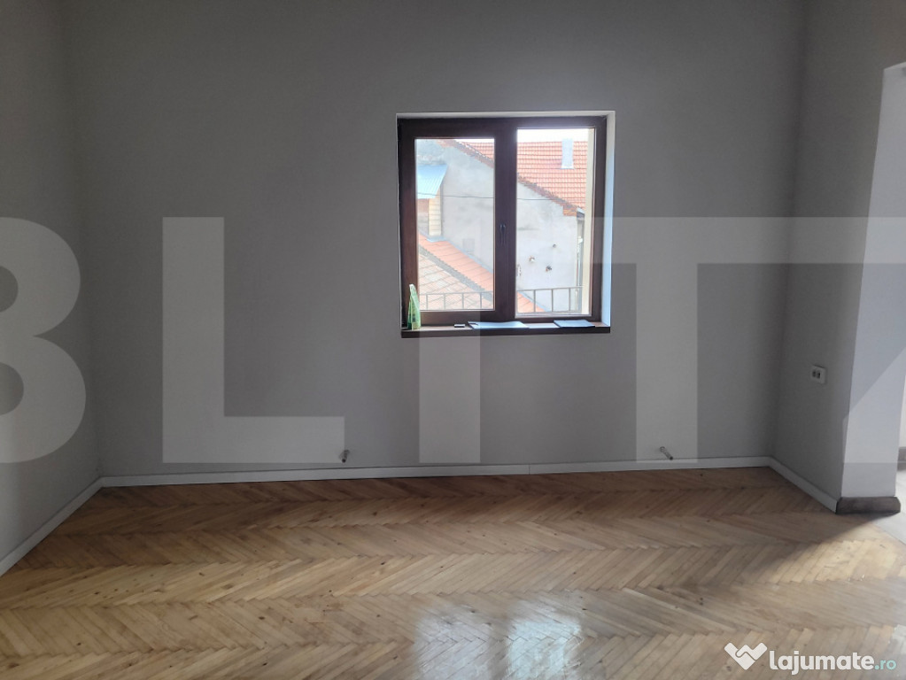 APARTAMENT 2 CAM. ULTRA CENTRAL SPATIOS LA CURTE COMUNA