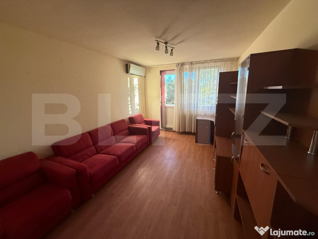 Apartament 3 camere semidecomandat, Zona Nanterre