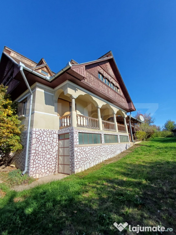 Casa renovabila cu 11508 mp teren, in Copaceni