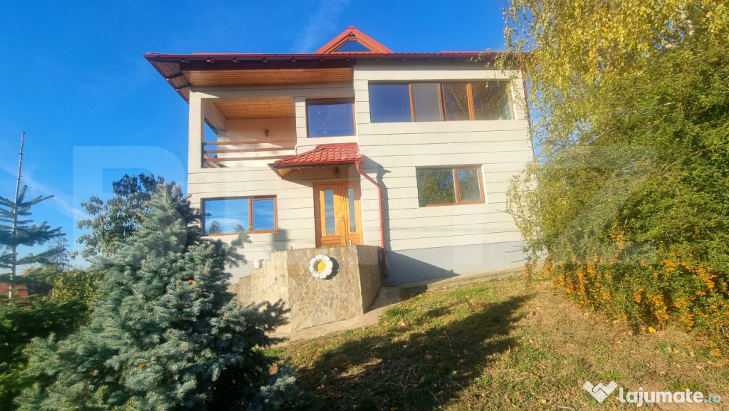 Casa cu etaj in Cocorastii Colt la doar 10 minute de autostr