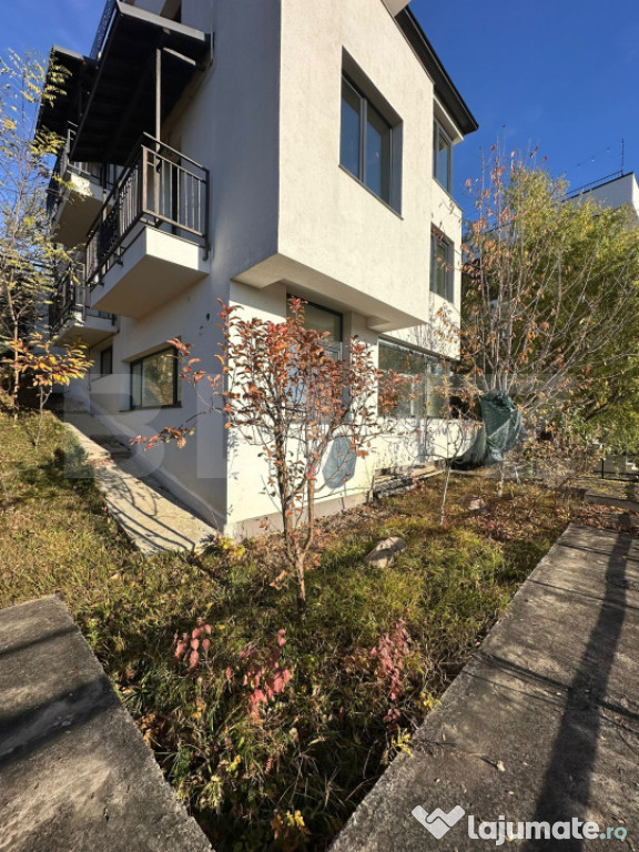 Apartament 3 camere, terasă 80 mp, semineu, vedere spectacu