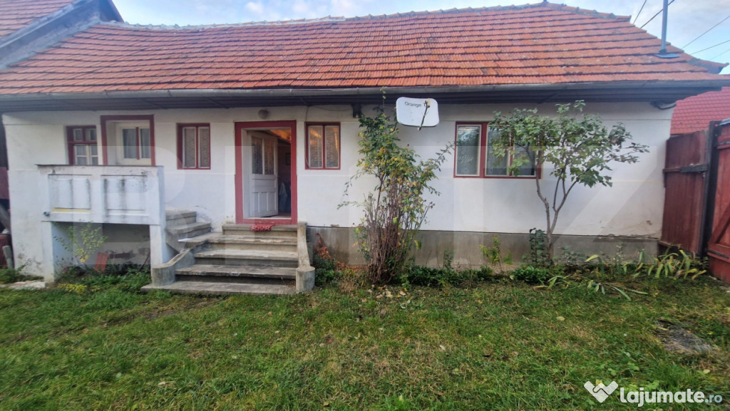 Casa batraneasca 15 minute de Brasov, 2 CAMERE 380 MP TEREN