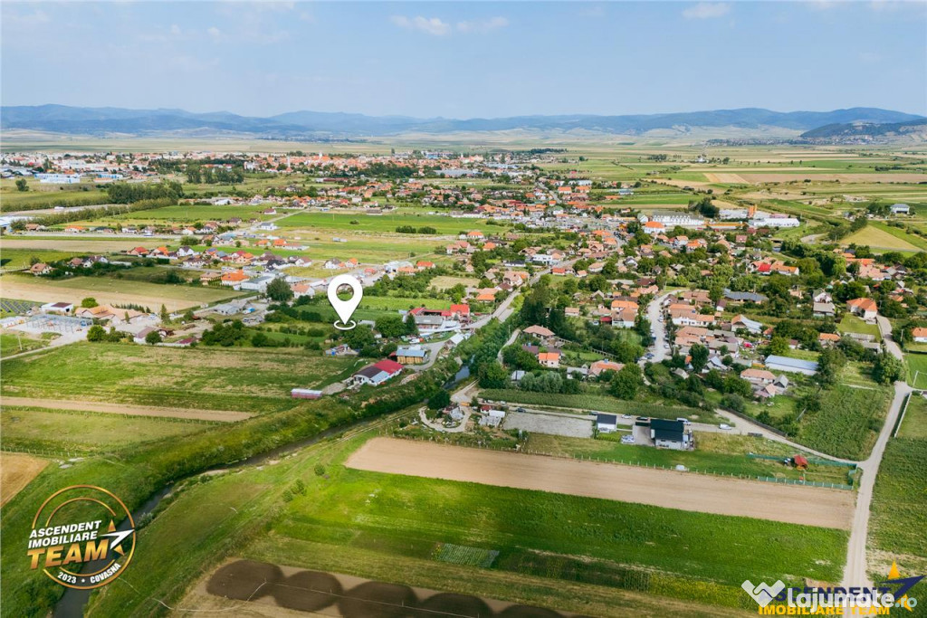 FILM! 2.200 mp, teren intravilan de in Targu-Secuiesc, Ruse