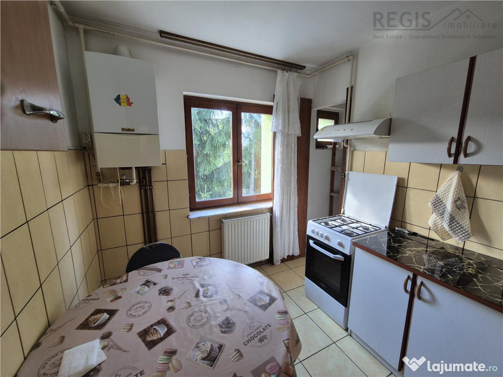 Apartament 3 camere decomandat, zona Spitalul Judetean