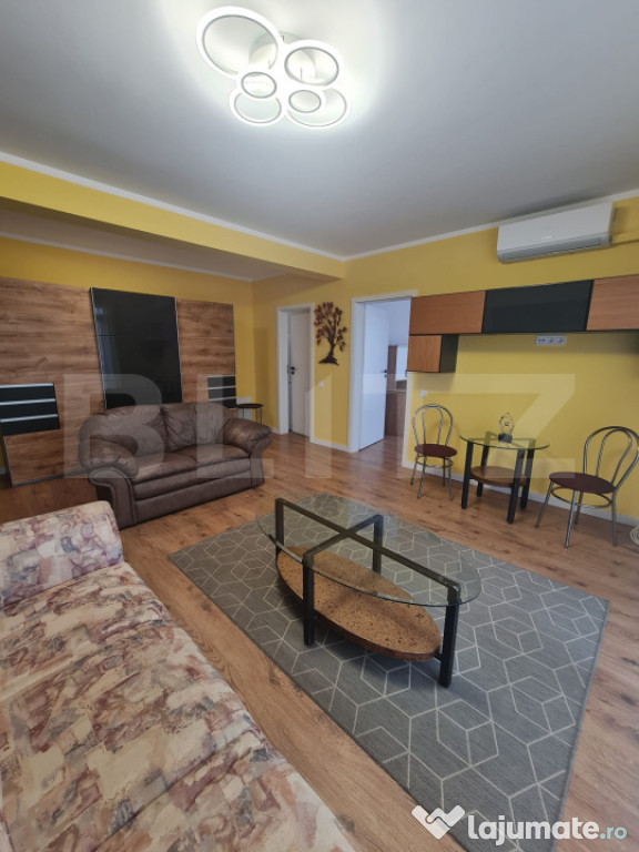Apartament semidecomandat, 52,5 mp utili, lift, boxa, garaj