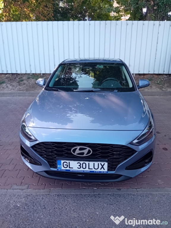 Vând Hyundai i30 Fastback 2024