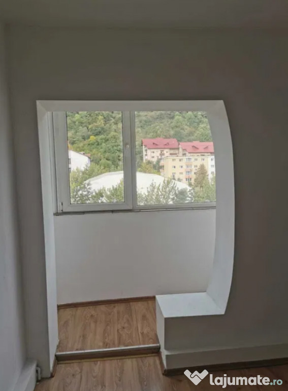 Apartament 2 camere, decomandat - zona Racadau