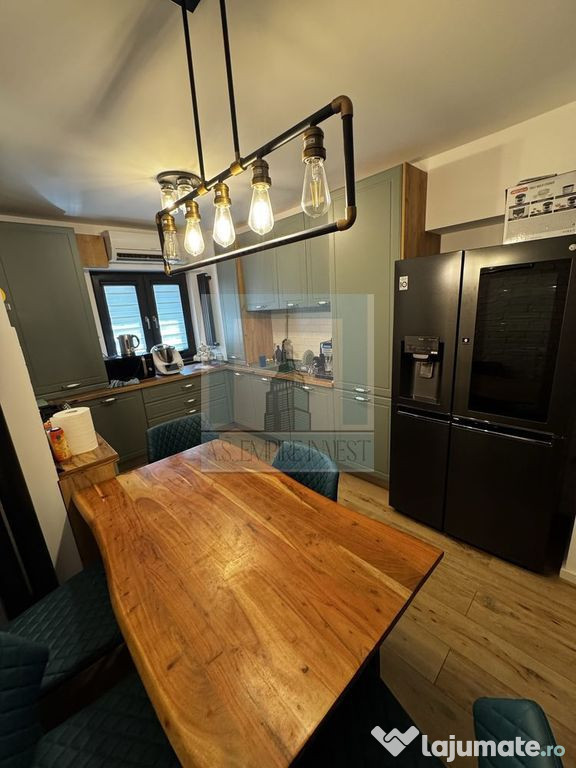 Apartament 4 camere mobilat/utilat lux - zona Centrul Civic