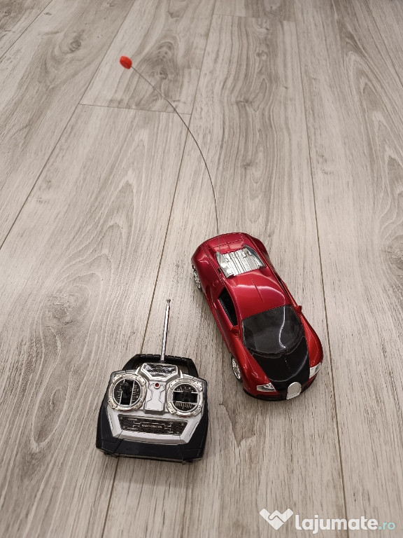 De vânzare mașinuță cu telecomanda