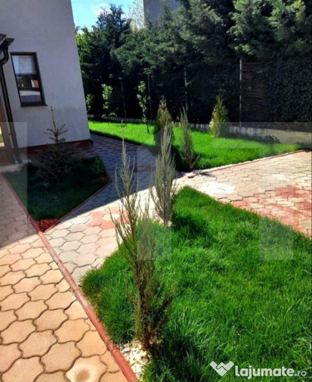 Casă elegantă într‑un duplex mobilat, curte 208 m² ?