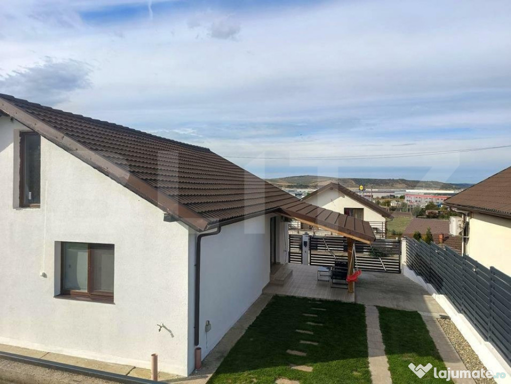 Casă individuală pe un nivel cu garaj