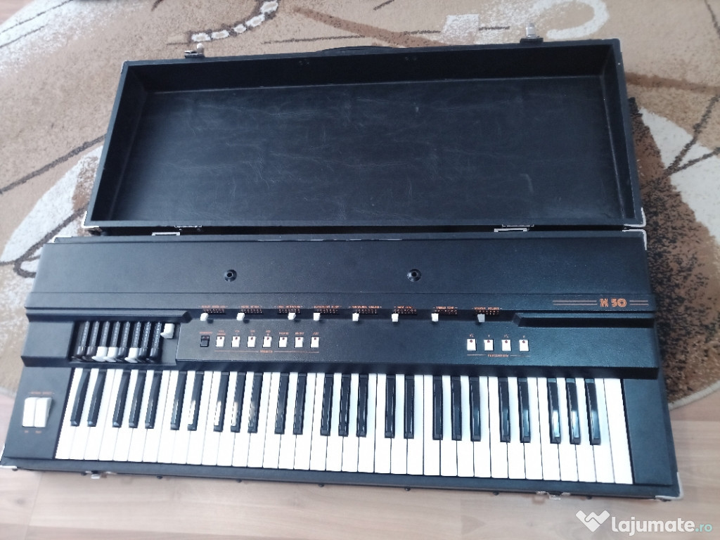 Orga Elka X50 clona Hammond