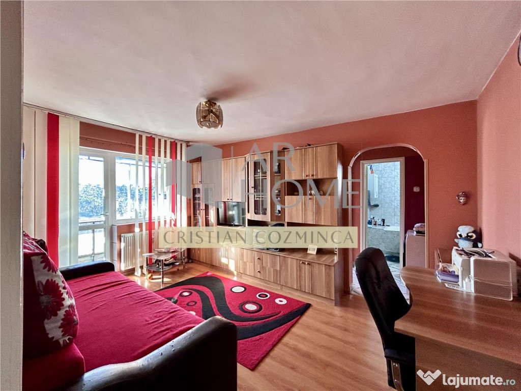 Apartament 2 camere, semidecomandat, Ploiesti, zona Vest