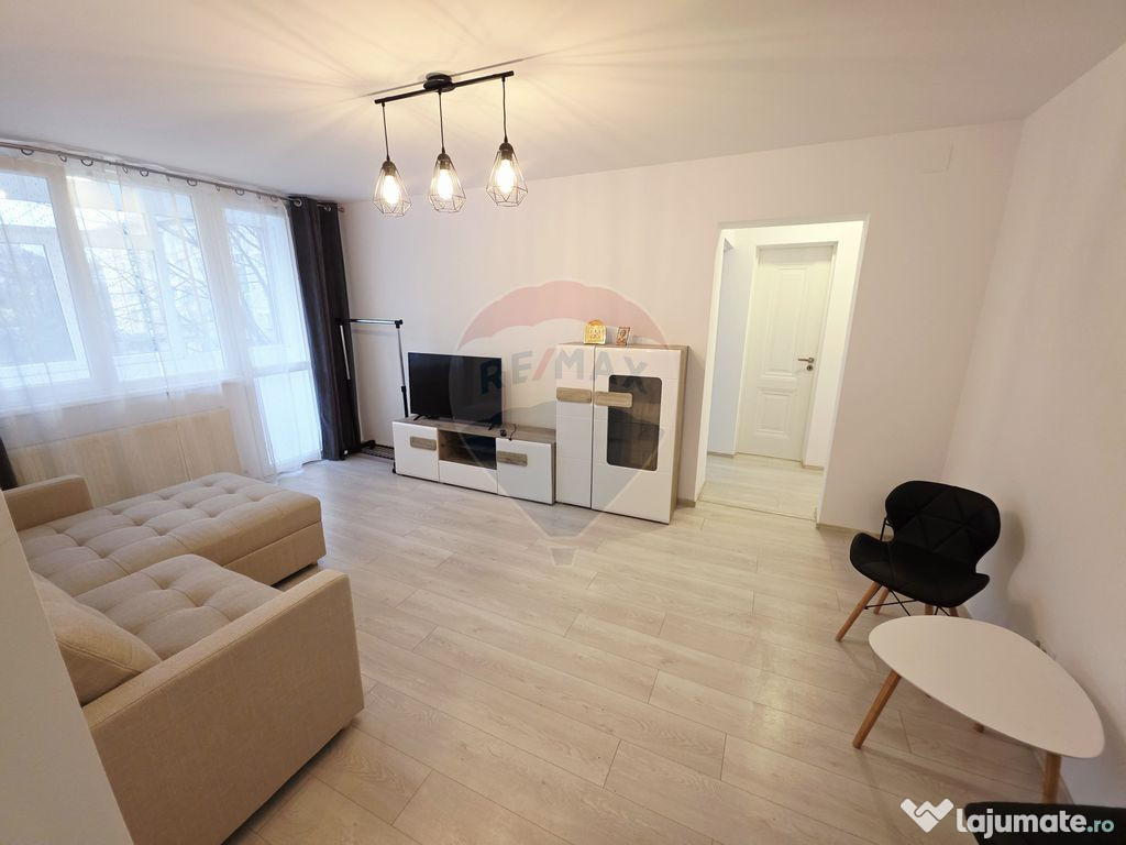 Apartament cu 2 camere de închiriat în zona Central