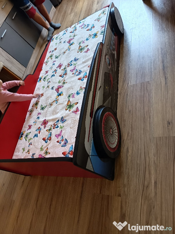 Pat de copii cu lumini