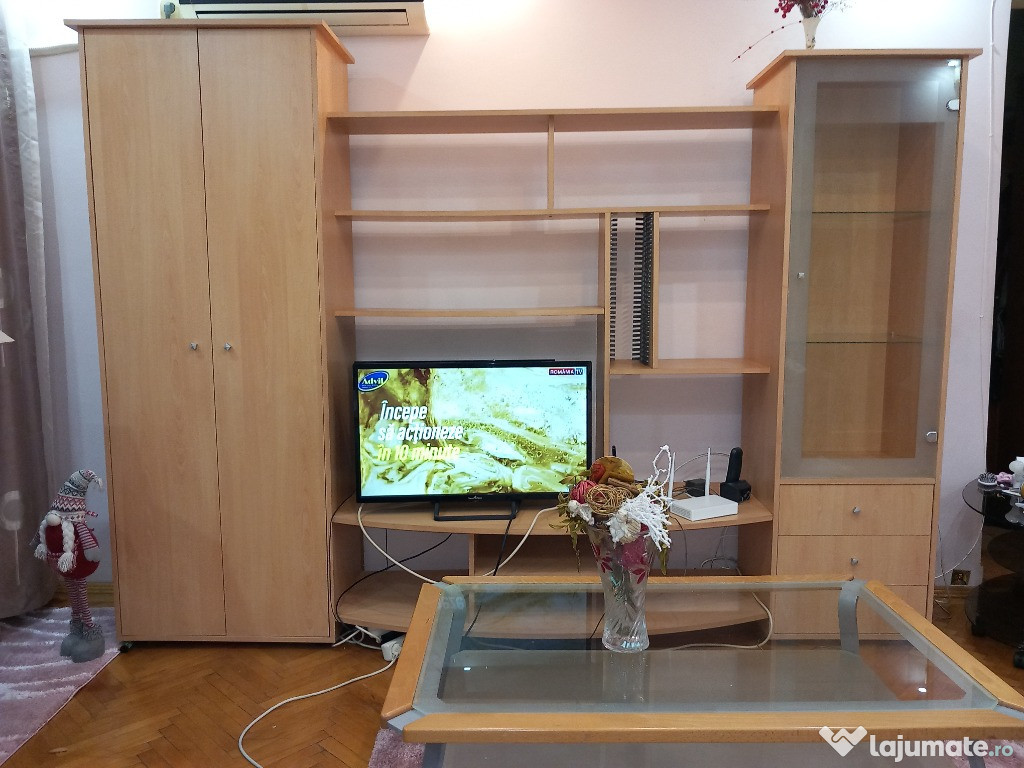 URGENT!Vand living Mobexpert biblioteca și masuta