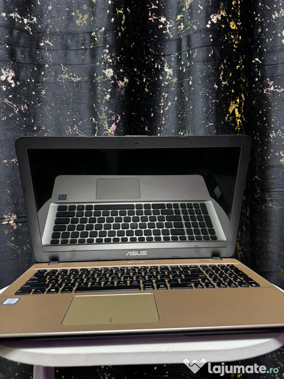 Laptop ASUS A541U