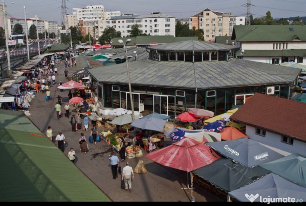 Vânzătoare piața alexandru