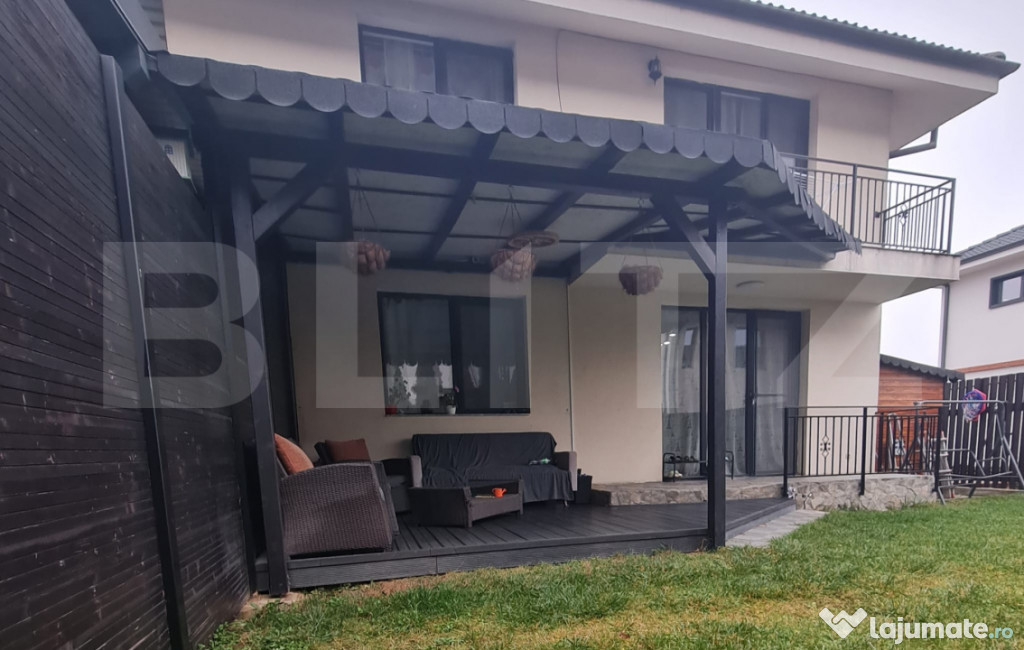 Casa tip duplex, 5 camere, 249 mp de teren, zona Terra