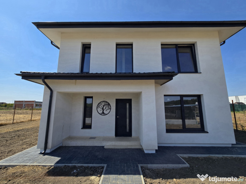 Casa langa padure cu curte generoasa 704 mp