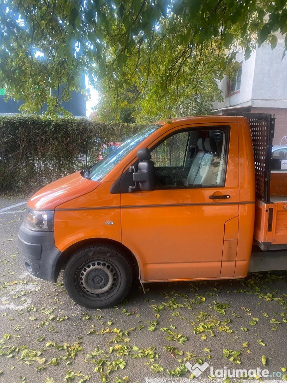 Vând autoutilitară Volkswagen T5