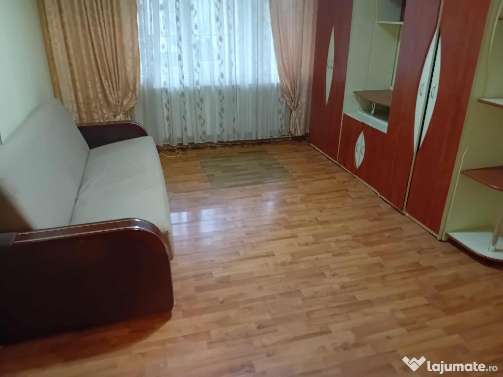 Apartament 2 Cam Centru B-dul. Dacia 45mp parter semirenovat centrala