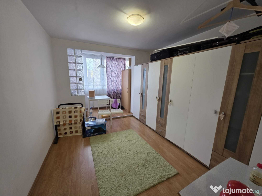 Apartament cu 3 camere Astra , Calea Bucuresti 109800 Euro