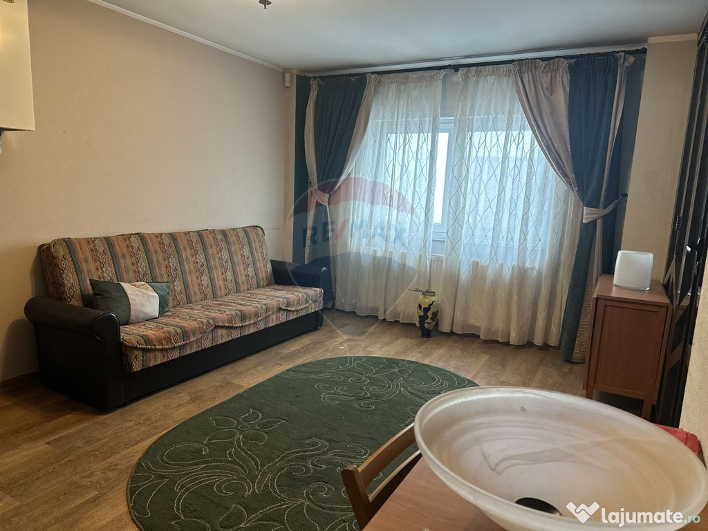 Apartament 4 camere ROZNOV Central de inchiriat