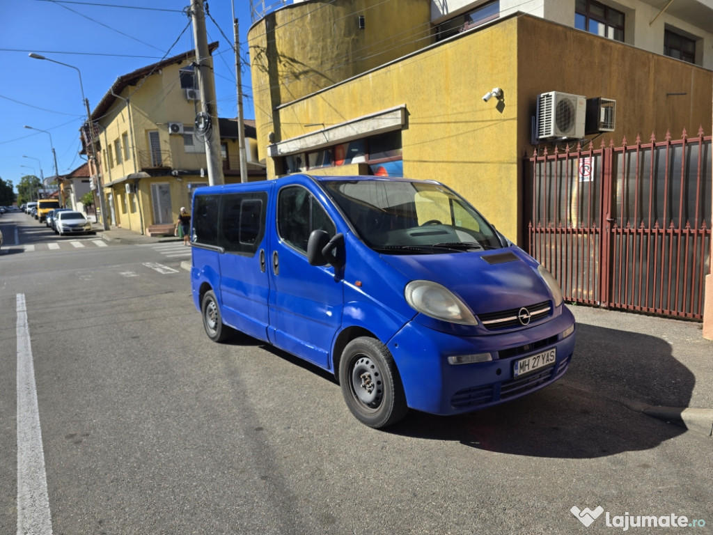 Vand urgent opel vivaro