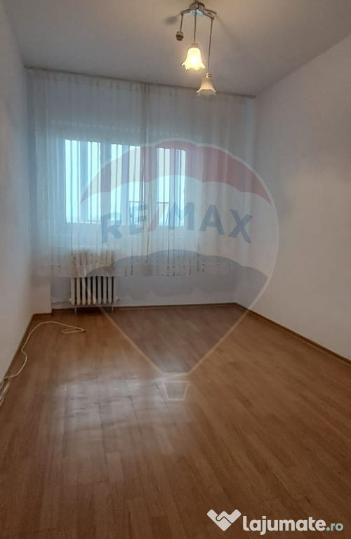 Inchiriere apartament 4 Camere decomandat - Metrou Piata ...