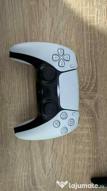 Vand Ps 5 1Tb memorie , aproape nefolosit !