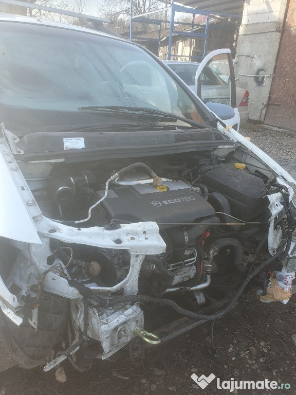 Dezmembrez Opel Zafira diesel 2002