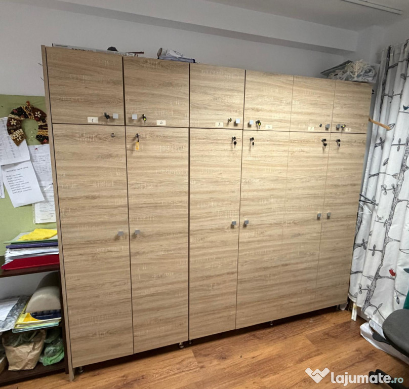 Dulap mare de pal cu 12 uși