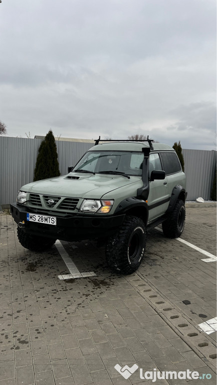 Nissan Patrol Y61
