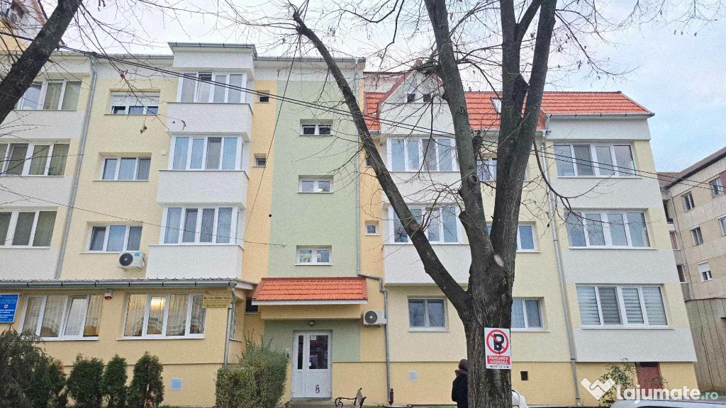 Apartament 4 cam. de vanzare Sanmartin, bloc nou reabilitat