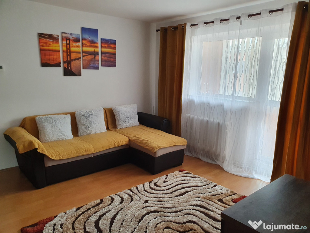 Închiriez apartament 2 camere zona ultracentrală